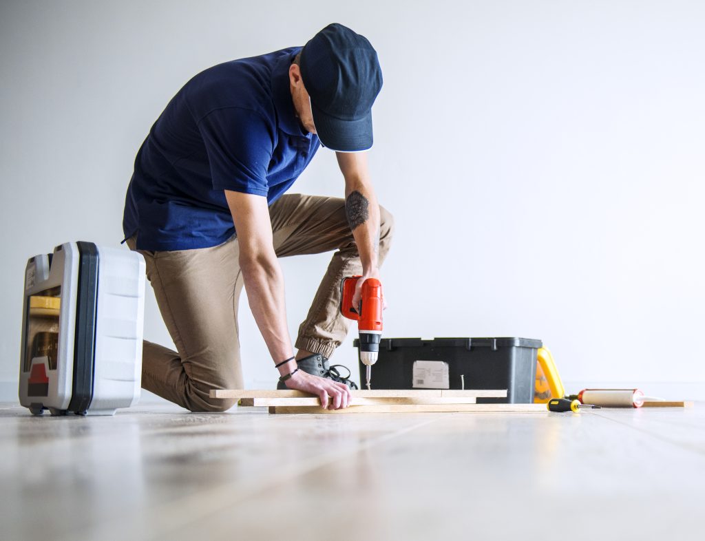 6 Questions to Ask for Choosing The Right Tiling Contractor for Installing